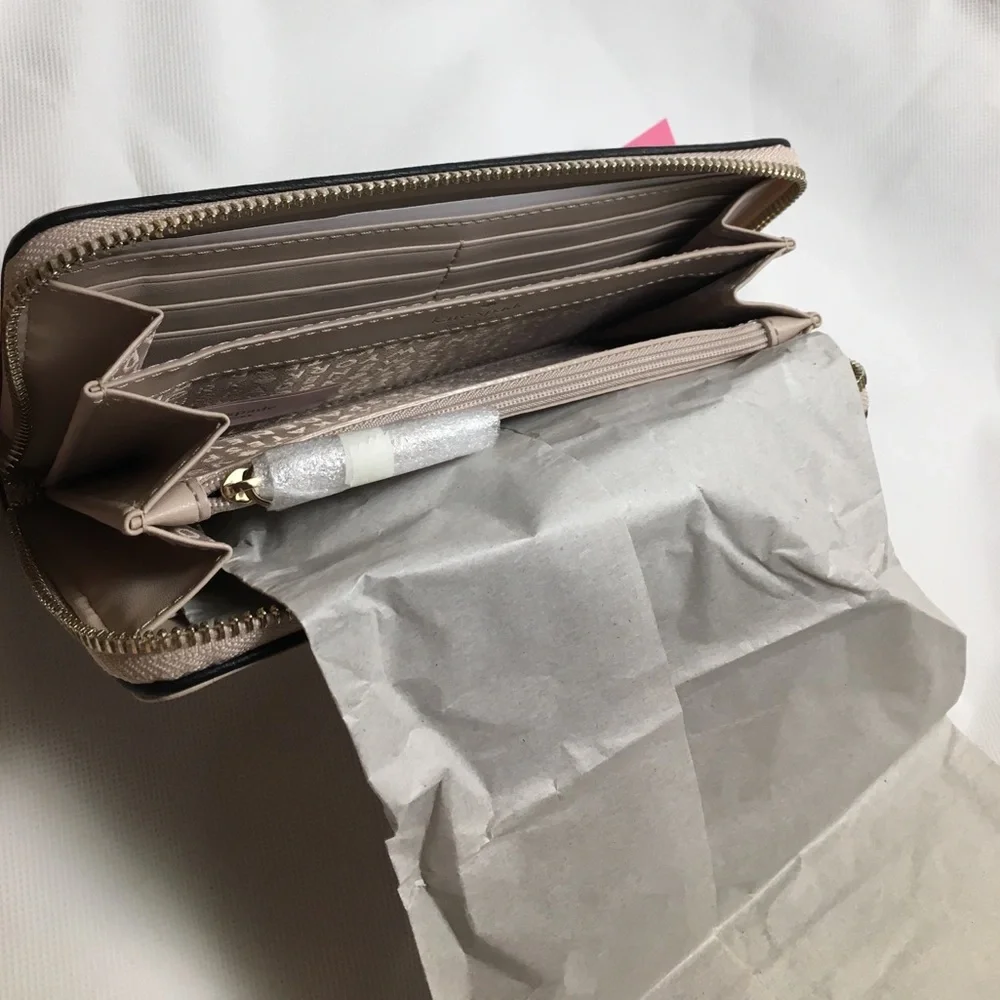 Kate Spade Wallet - Picture 7 of 8